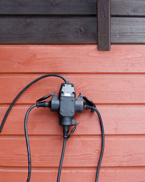 3-delad gummiförlängningssladd 3X1,5mm² IP44 1m - Förlängningssladdar - 6435200259592 - 1