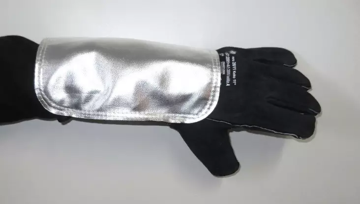 Aluminiumbaserat handledsskydd för svetsning (P) - Andra svetstillbehör - 6418326440112 - 1