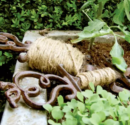 Linjal av jute och gjutjärn - Andra nödvändiga - 8714982046773 - 2