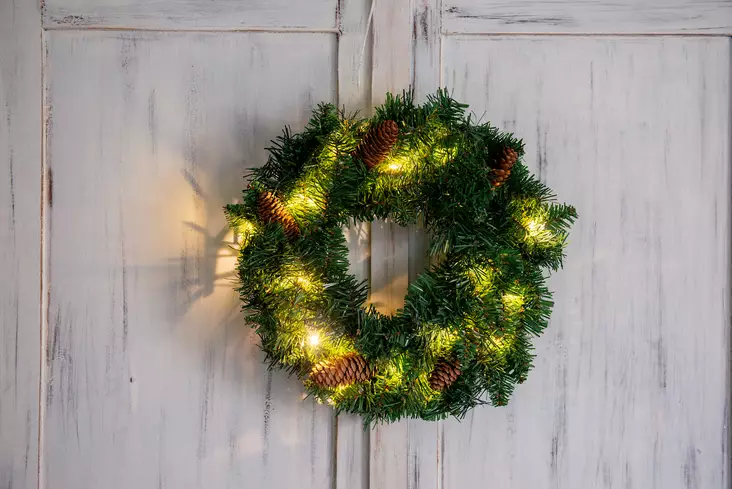 Grön gran krans med timer för utomhusbruk - Stämningsbelysning - 6410416420943 - 1