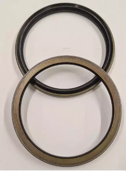 Framaxelns axelpackning - Axel och styrning - 4059139153893 - 1