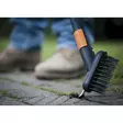 Fiskars QuikFit städborste för stenläggningar - Räfsor, kultivatorer - 5905568355225 - 2