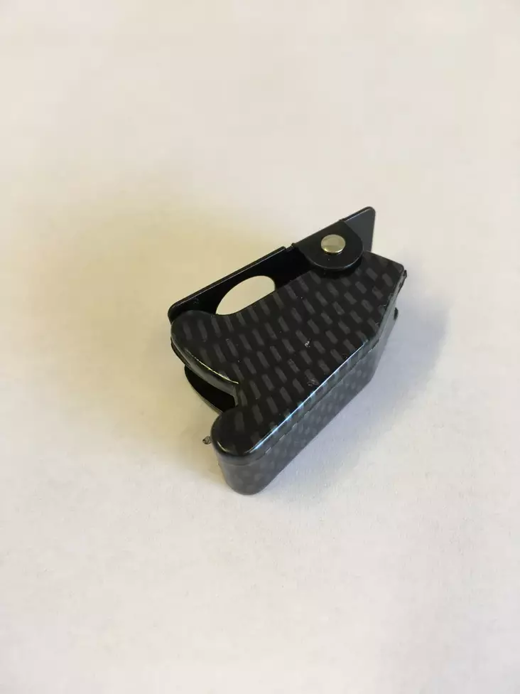 Brytare skydd kolfiber - Bilbelysning och elektriska tillbehör - 6419943371285 - 1