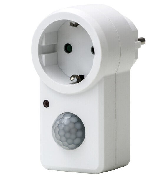 Uttag med PIR-rörelsedetektor och skymningssensor - Lådor och uttag - 6435200258878 - 1