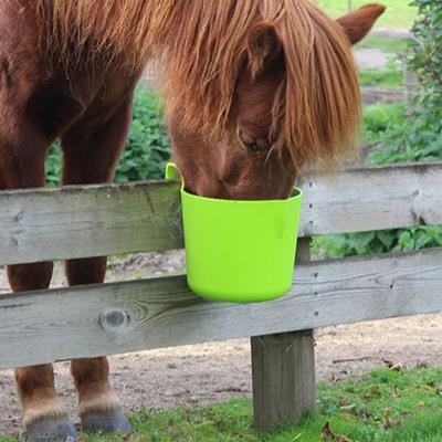 Skål 104 med fästen 8 liter - Fodertråg - 162010409 - 1